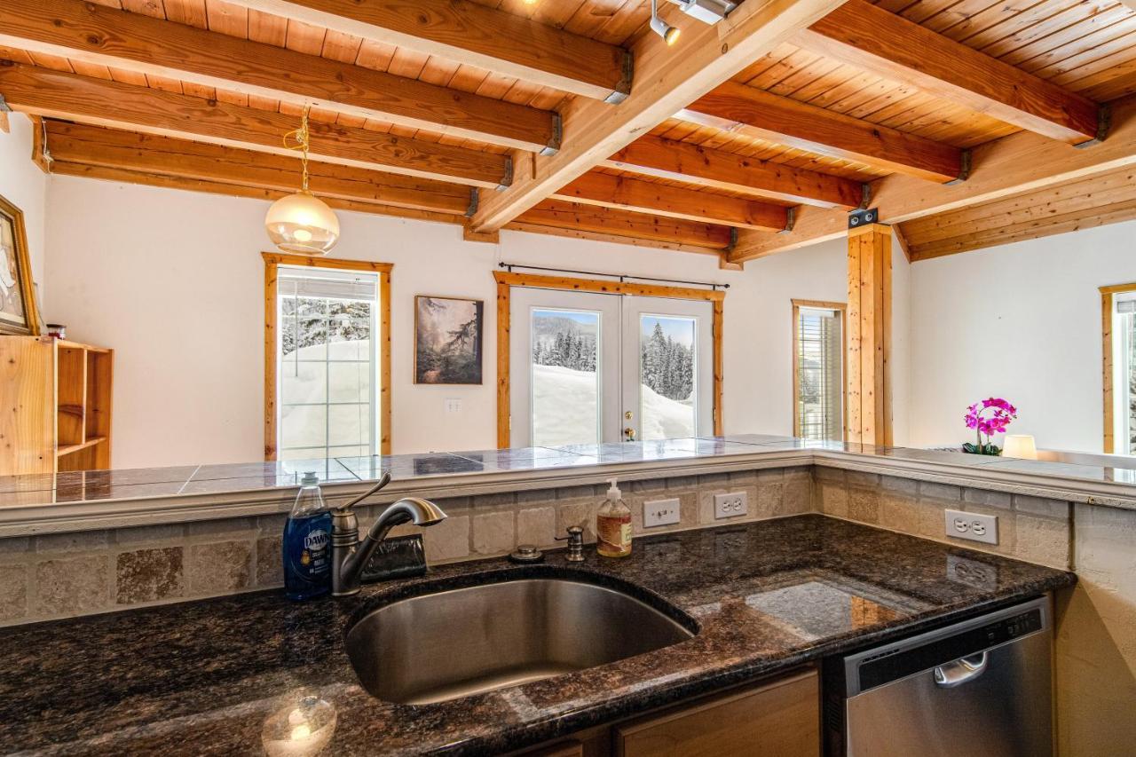 Summit Chalet Snoqualmie Pass 외부 사진